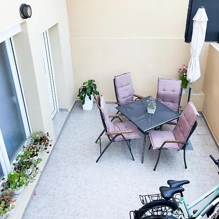 Apartment With 3 Bedrooms And Free Private Parking Pula *