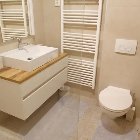 Apartment With 3 Bedrooms And Free Private Parking Pula *