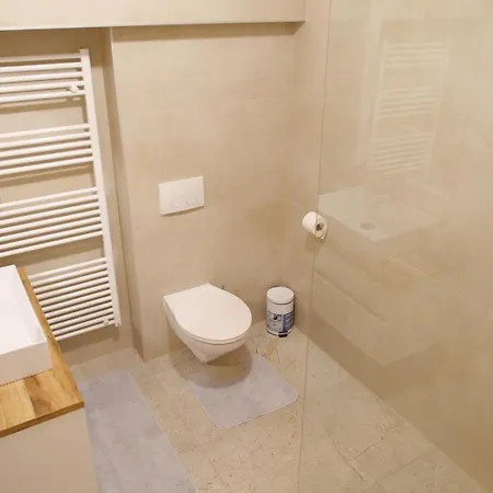 Apartment With 3 Bedrooms And Free Private Parking Pula פולה